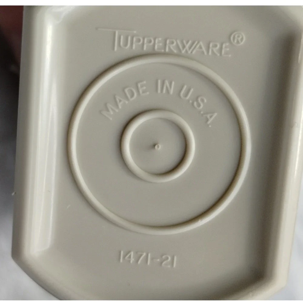 Tupperware Modular Mates Spice Shakers Tan Beige Vintage‎ Kitchen Storage